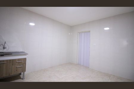Sala/Cozinha de casa para alugar com 1 quarto, 40m² em Jardim Três Marias, São Paulo