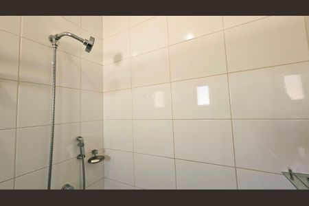 Casa de condomínio para alugar com 120m², 3 quartos e 2 vagasBanheiro da Suíte