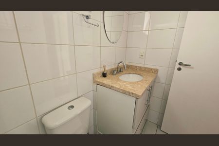 Casa de condomínio para alugar com 120m², 3 quartos e 2 vagasBanheiro