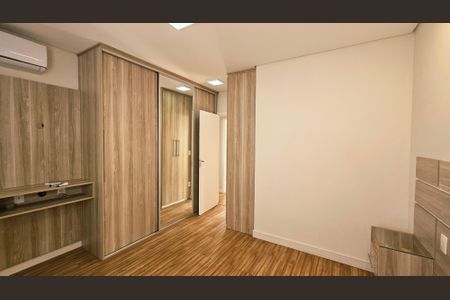 Casa de condomínio para alugar com 120m², 3 quartos e 2 vagasQuarto Suíte