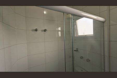 Casa de condomínio para alugar com 120m², 3 quartos e 2 vagasBanheiro