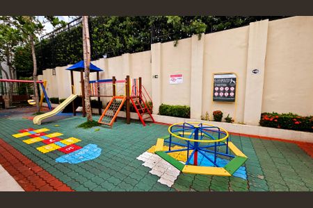 Casa de condomínio para alugar com 120m², 3 quartos e 2 vagasÁrea comum - Playground