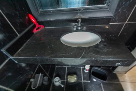 Casa à venda com 145m², 2 quartos e 1 vagaBanheiro