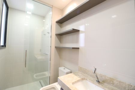 Apartamento para alugar com 151m², 3 quartos e 3 vagasBanheiro do Quarto 1