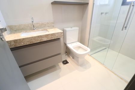 Apartamento para alugar com 151m², 3 quartos e 3 vagasBanheiro do Quarto 3
