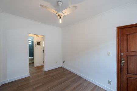 Sala de apartamento para alugar com 2 quartos, 76m² em Embaré, Santos