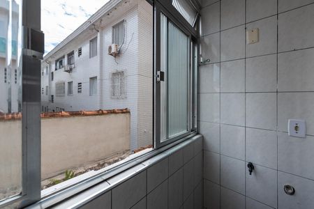 Apartamento para alugar com 76m², 2 quartos e 1 vagaÁrea de serviço