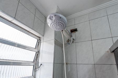 Apartamento para alugar com 76m², 2 quartos e 1 vagaChuveiro