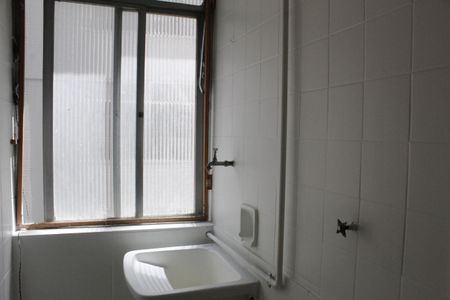 Apartamento à venda com 70m², 2 quartos e 1 vagaÁrea de Serviço