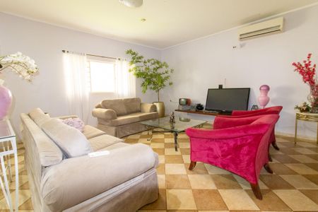 Casa à venda com 507m², 4 quartos e 10 vagasSala