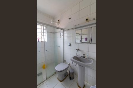 Casa à venda com 507m², 4 quartos e 10 vagasBanheiro da Suíte 2