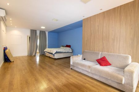 Casa à venda com 507m², 4 quartos e 10 vagasSuite 2