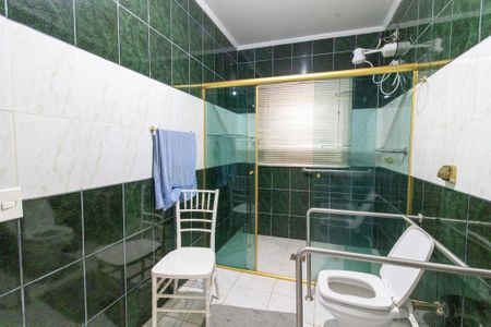 Casa à venda com 507m², 4 quartos e 10 vagasBanheiro da Suíte 1