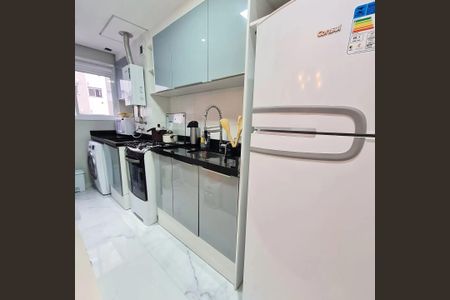 Cozinha de apartamento à venda com 2 quartos, 45m² em Campanário, Diadema