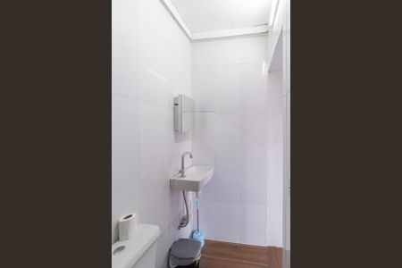 Banheiro de casa para alugar com 1 quarto, 32m² em Bela Vista, Osasco