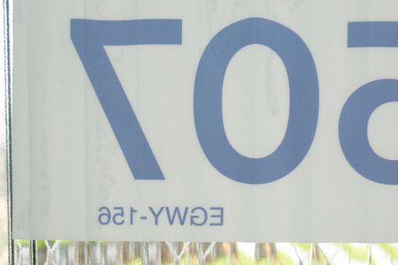 Apartamento à venda com 60m², 2 quartos e sem vagaPlaca instalada na janela do imóvel - Código da placa: EGWY-156