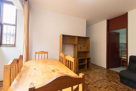 Sala de apartamento para alugar com 3 quartos, 81m² em Centro, Curitiba