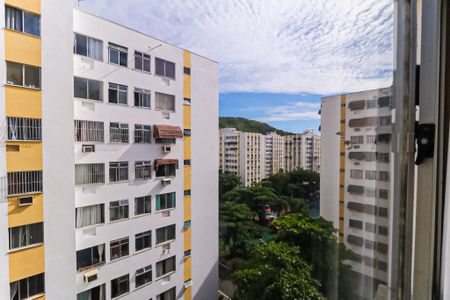 Quarto vista  de apartamento para alugar com 2 quartos, 49m² em Inhaúma, Rio de Janeiro