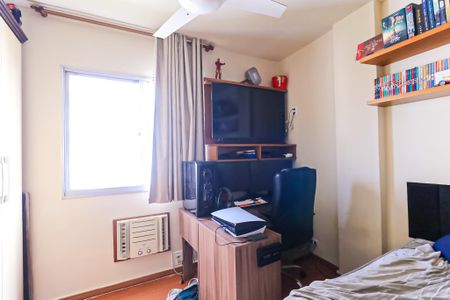 Apartamento à venda com 49m², 2 quartos e 2 vagas Apartamento à venda com 49m², 2 quartos e 2 vagasQuarto