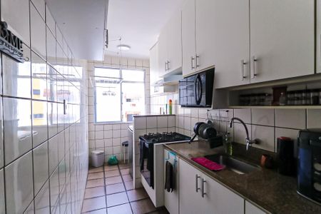 Apartamento à venda com 49m², 2 quartos e 2 vagas Apartamento à venda com 49m², 2 quartos e 2 vagasCozinha e Área de Serviço