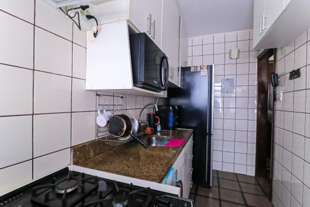 Apartamento à venda com 49m², 2 quartos e 2 vagas Apartamento à venda com 49m², 2 quartos e 2 vagasCozinha e Área de Serviço