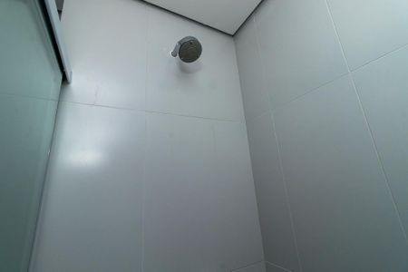 Banheiro de kitnet/studio para alugar com 1 quarto, 28m² em Perdizes, São Paulo