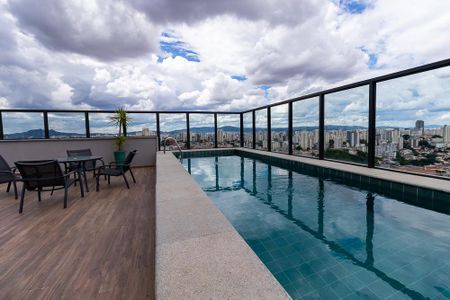 Studio para alugar com 28m², 1 quarto e 1 vaga Studio para alugar com 28m², 1 quarto e 1 vagaÁrea comum - Piscina