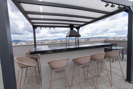 Studio para alugar com 28m², 1 quarto e 1 vaga Studio para alugar com 28m², 1 quarto e 1 vagaÁrea comum - Churrasqueira