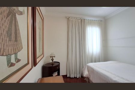 Apartamento à venda com 127m², 3 quartos e 2 vagasQuarto 2