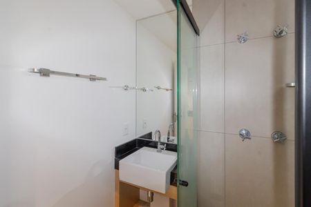 Banheiro de kitnet/studio para alugar com 1 quarto, 25m² em Vila Olímpia, São Paulo