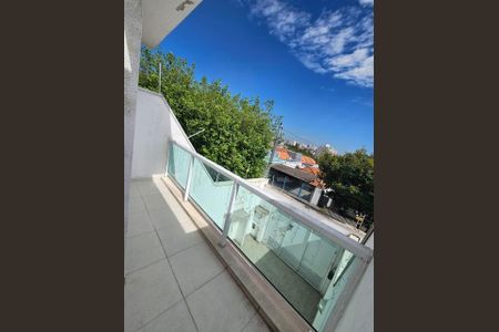 Casa à venda com 114m², 3 quartos e 2 vagasFoto 02