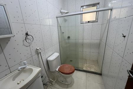 Banheiro de apartamento à venda com 3 quartos, 60m² em Portuguesa, Rio de Janeiro