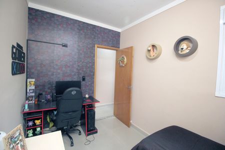 Apartamento à venda com 100m², 2 quartos e 2 vagasQuarto