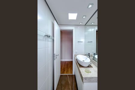 Apartamento à venda com 107m², 3 quartos e 2 vagasBanheiro da Suíte 