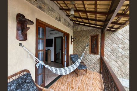 Casa de condomínio para alugar com 160m², 4 quartos e 1 vaga