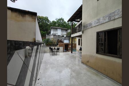 Casa de condomínio para alugar com 160m², 4 quartos e 1 vaga