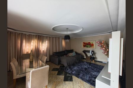 Casa de condomínio para alugar com 160m², 4 quartos e 1 vaga