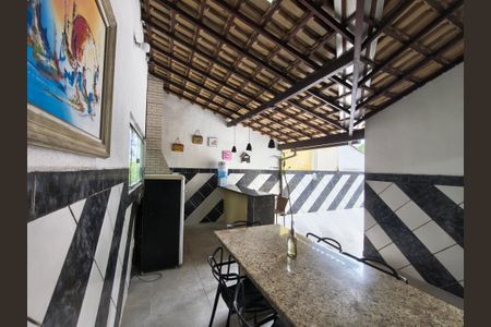 Casa de condomínio para alugar com 160m², 4 quartos e 1 vaga