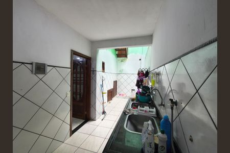Casa de condomínio para alugar com 160m², 4 quartos e 1 vaga