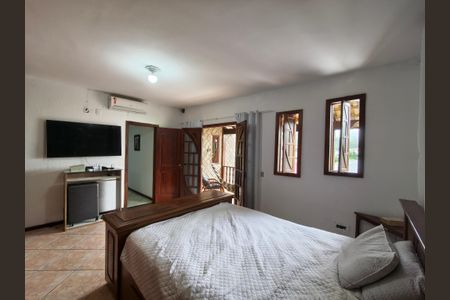 Casa de condomínio para alugar com 160m², 4 quartos e 1 vaga