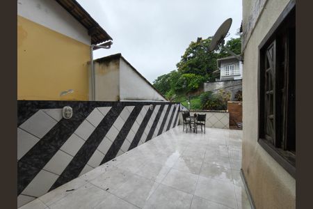 Casa de condomínio para alugar com 160m², 4 quartos e 1 vaga