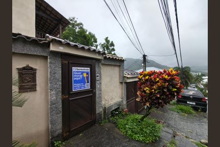 Casa de condomínio para alugar com 160m², 4 quartos e 1 vaga