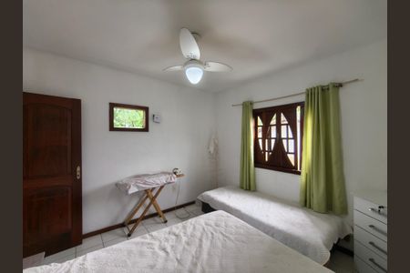 Casa de condomínio para alugar com 160m², 4 quartos e 1 vaga