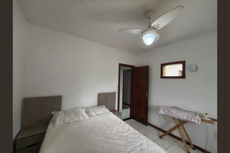 Casa de condomínio para alugar com 160m², 4 quartos e 1 vaga