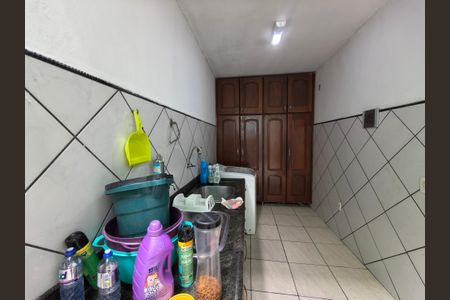 Casa de condomínio para alugar com 160m², 4 quartos e 1 vaga