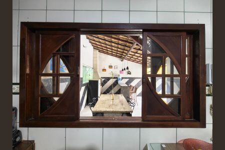 Casa de condomínio para alugar com 160m², 4 quartos e 1 vaga