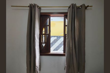 Casa de condomínio para alugar com 160m², 4 quartos e 1 vaga