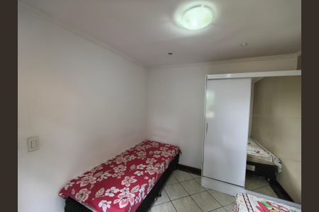 Casa de condomínio para alugar com 160m², 4 quartos e 1 vaga