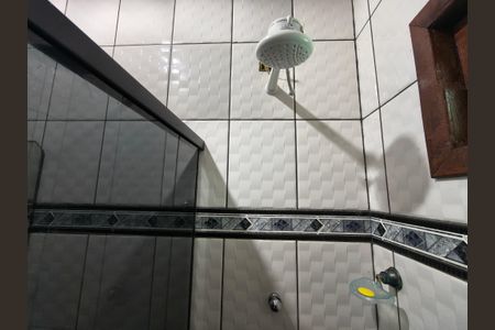 Casa de condomínio para alugar com 160m², 4 quartos e 1 vaga