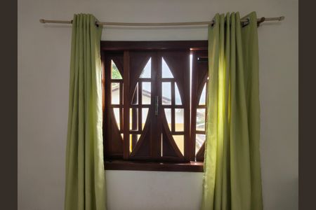 Casa de condomínio para alugar com 160m², 4 quartos e 1 vaga